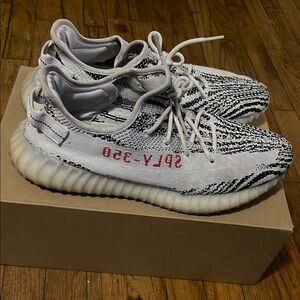 Adidas Yeezy Boost 350 V2 Zebra Sneakers